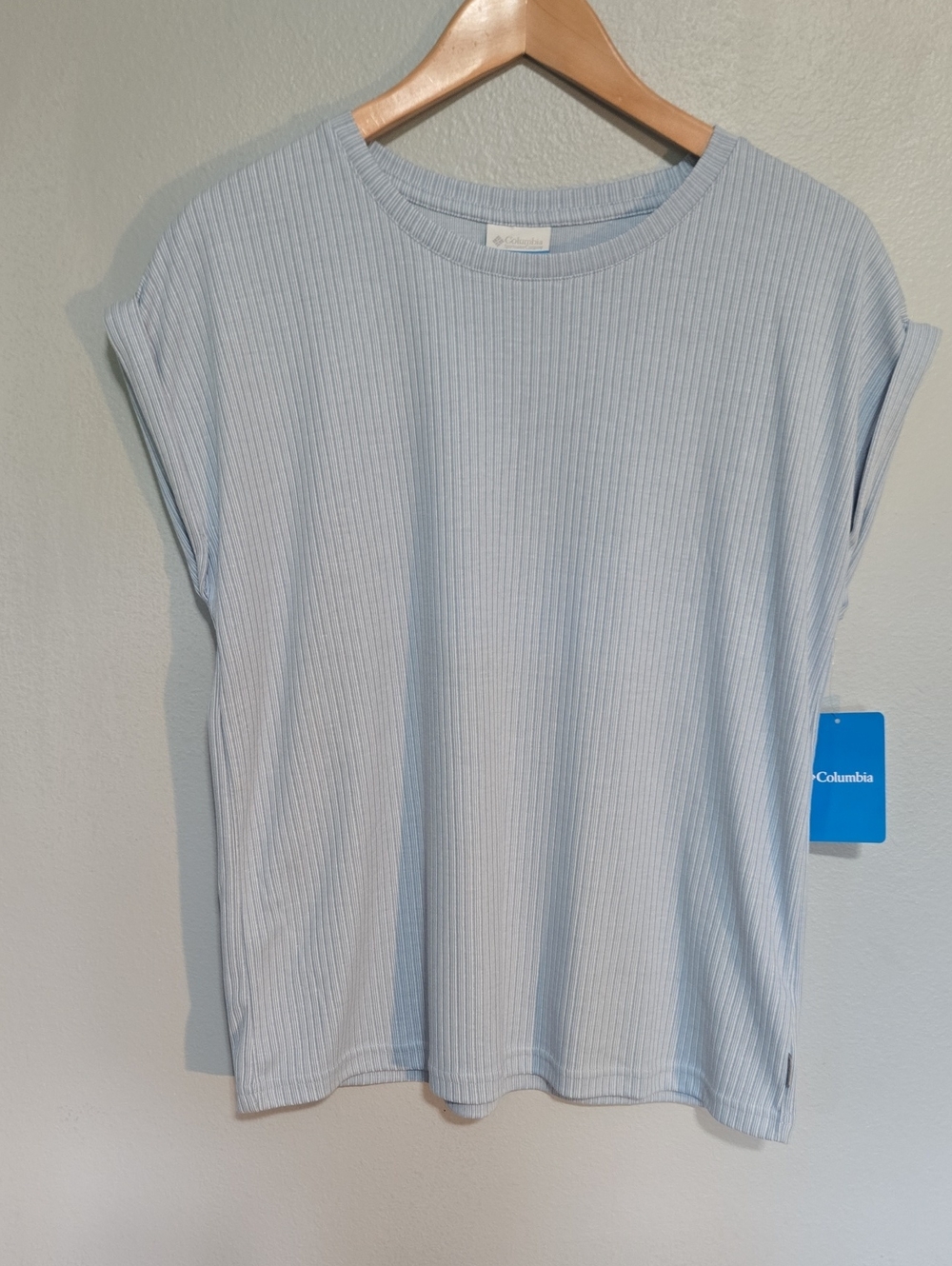 NWT! Womens Columbia Light Blue Ribbed Short Sleeve Tee, Size L